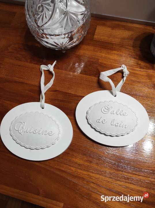 Zawieszki do łazienki białe ładne Legnica