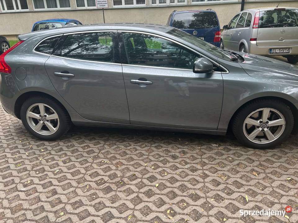 VOLVO V40 II HATCHBACK 20 D4 DRIVEE 190 140KW Volvo Łódź
