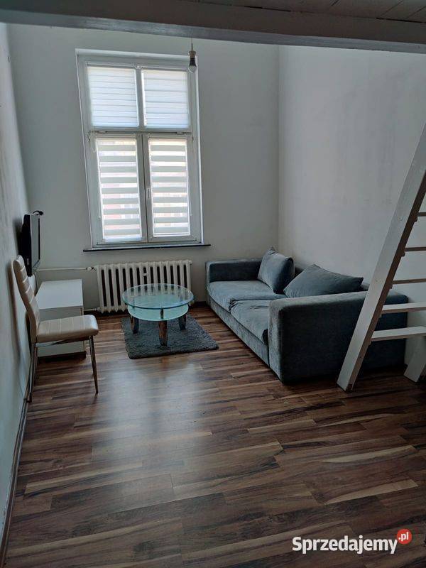 1pok 28met Złotoryjskiej ANTRESOLASTRYCH Legnica strych sprzedam