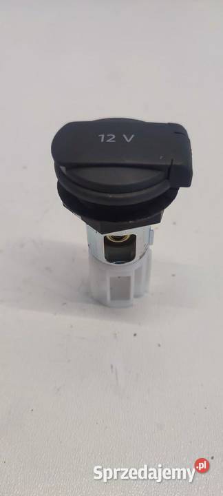 SKODA KAROQ GNIAZDO ZAPALNICZKI