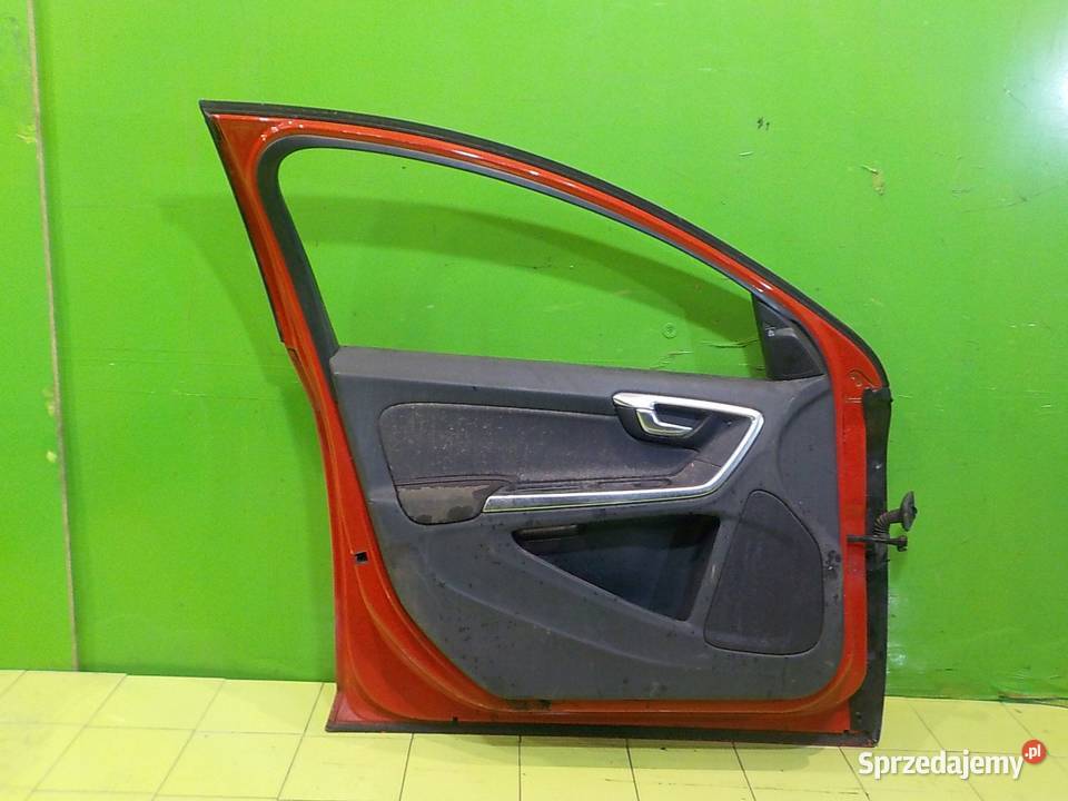 VOLVO V70 III 24 D5 08r KOMBI drzwi lewe przod Suków