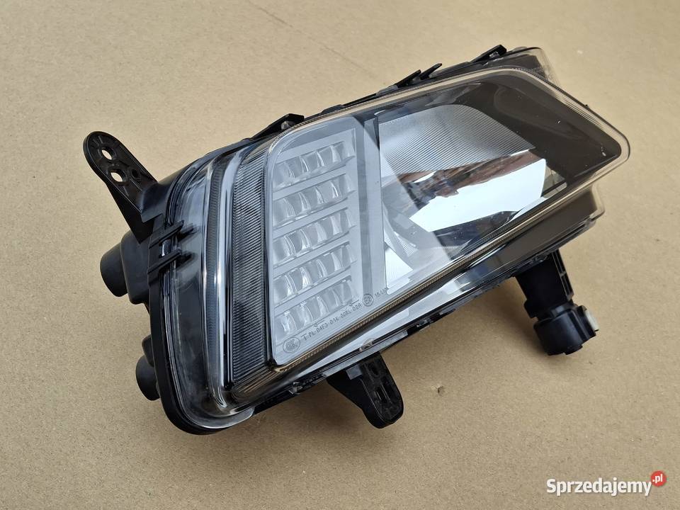 VW POLO VI 2G HALOGEN PRAWY LED LAMPA PRAWA Bieleń