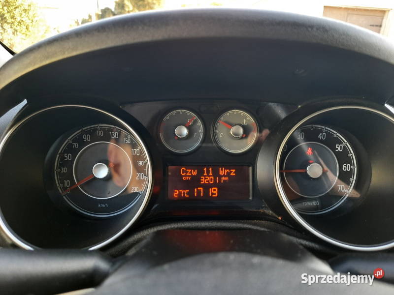 Fiat Punto 2012 14 77 salon 1wł przebieg 32000 ESP Wałbrzych sprzedam