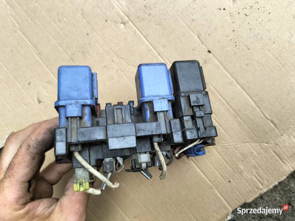 NISSAN TERRANO II 2 SKRZYNKA BEZPIECZNIKÓW Kamień-Kolonia