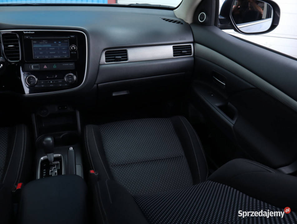 Mitsubishi Outlander 20 automatyczna Łódź sprzedam