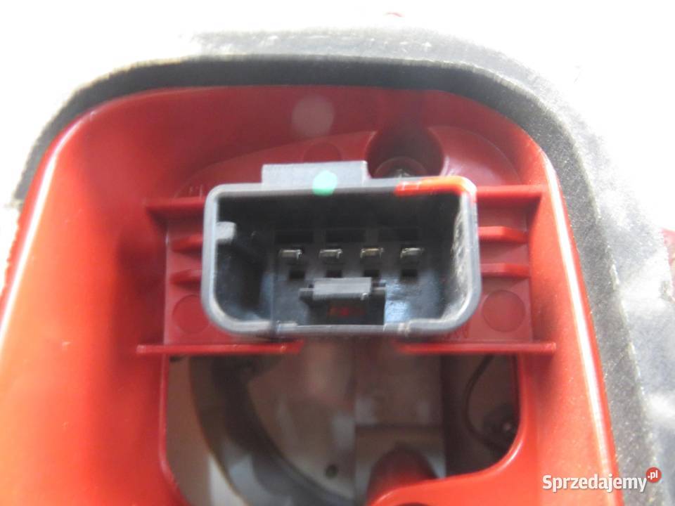 LAMPA PRAWA TYLNA VW PASSAT B6 Variant 3C5 osobowe