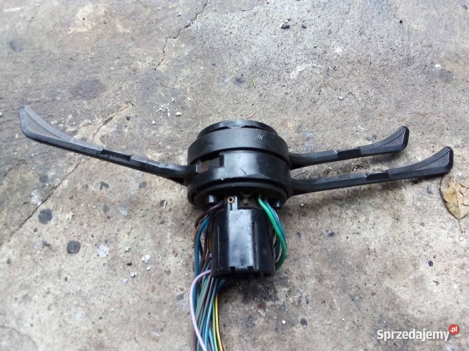 Przełącznik kierunkowskazówpająk fiat 125p Leszno
