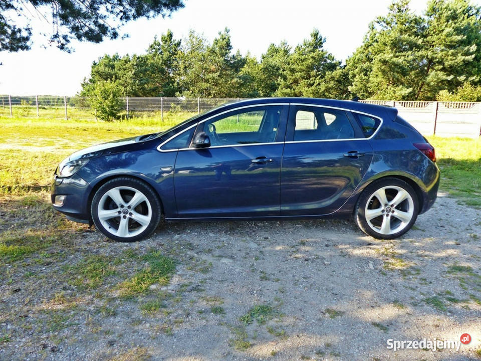 Opel Astra 16 TURBOClimatronicAluXenonNaviPełna wspomaganie kierownicy Astra Piła sprzedam