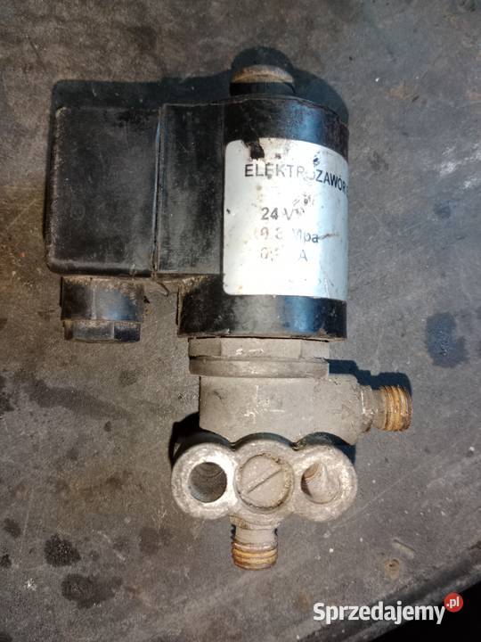 Elektromagnetyczny zawór napowietrzający EZP 12 Poddębice