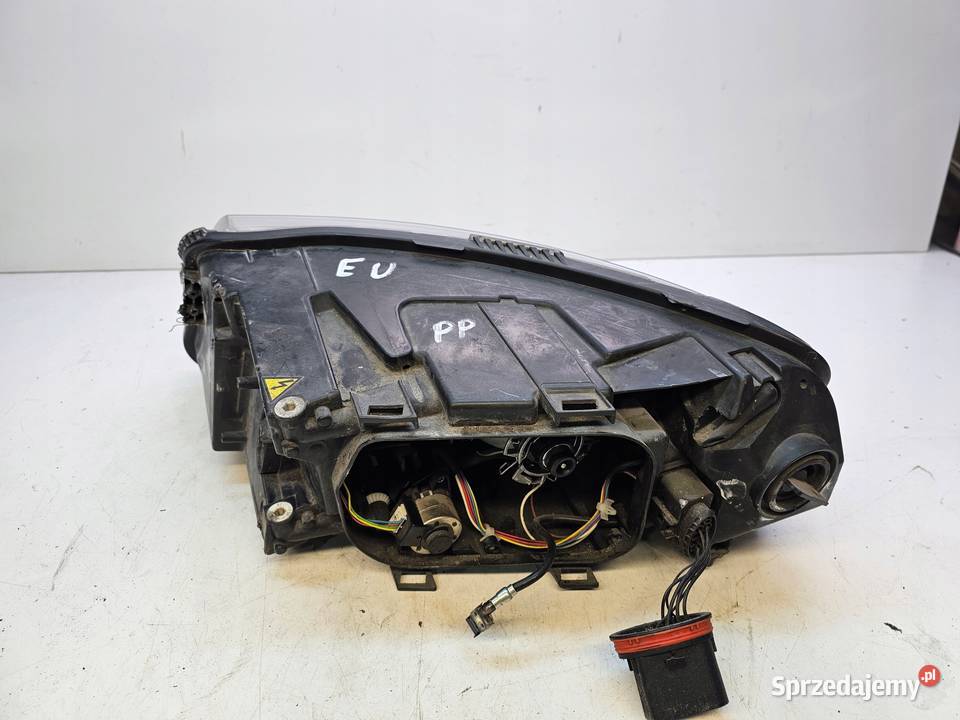 REFLEKTOR PRAWY AUDI A6 C6 4F0941004AK XENON EU śląskie Przystajń sprzedam