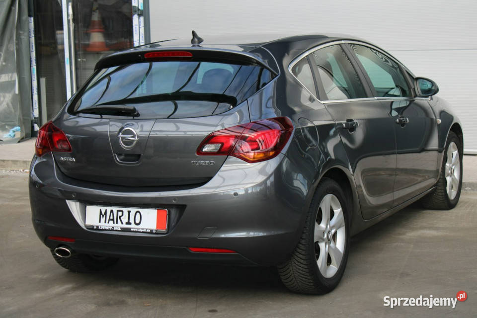 Opel Astra Bezwypadkowy bogate wyposazenieSerwis wielofunkcyjna kierownica Astra Gliwice