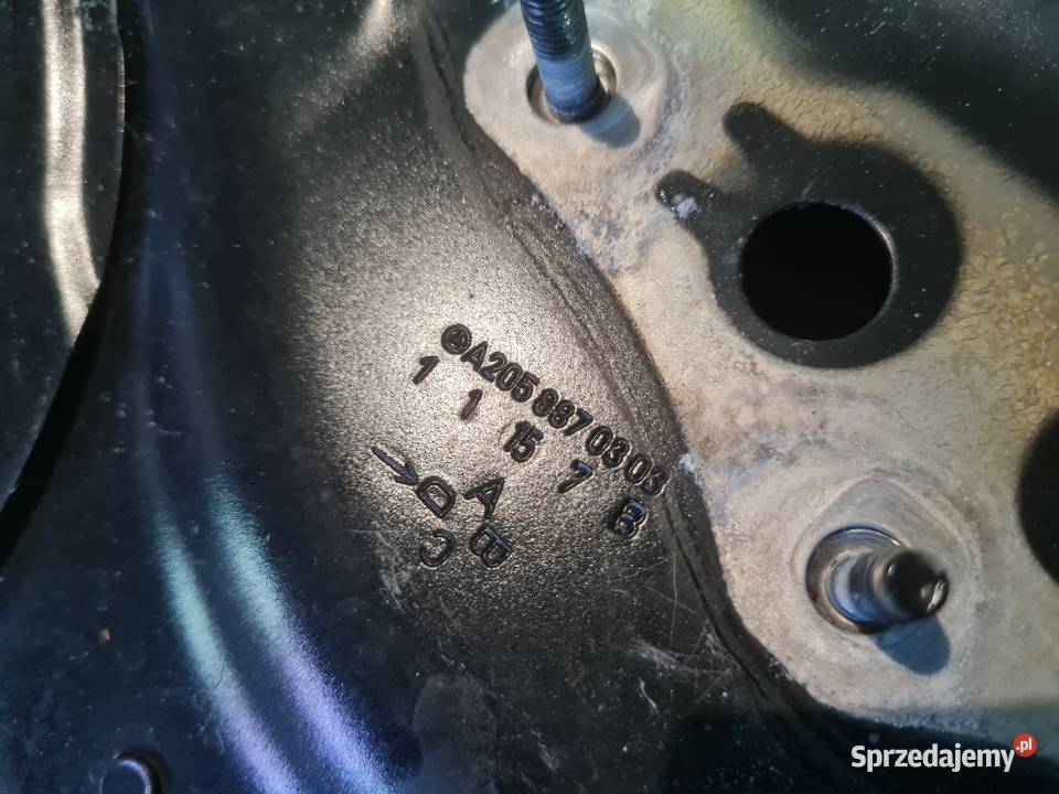 Mercedes Benz w205 maska pokrywa silnika czarna Rok produkcji 2015 Śrem