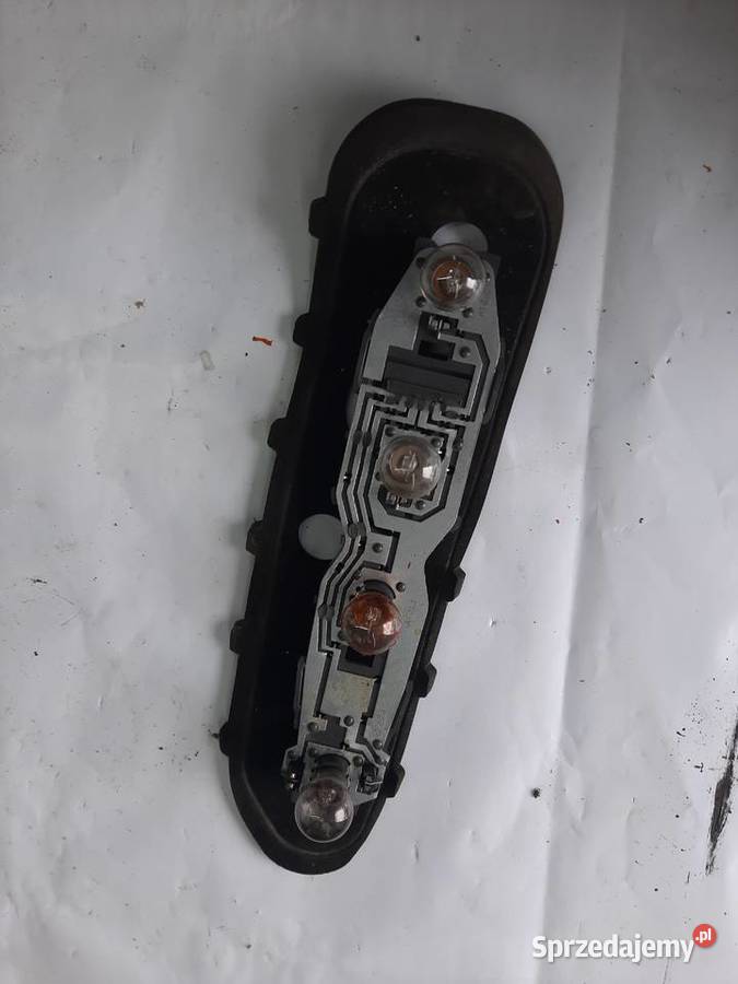 Fiat Idea listwa wkład lampy lewej tylnej lewy Lampy tylne Ksawerów