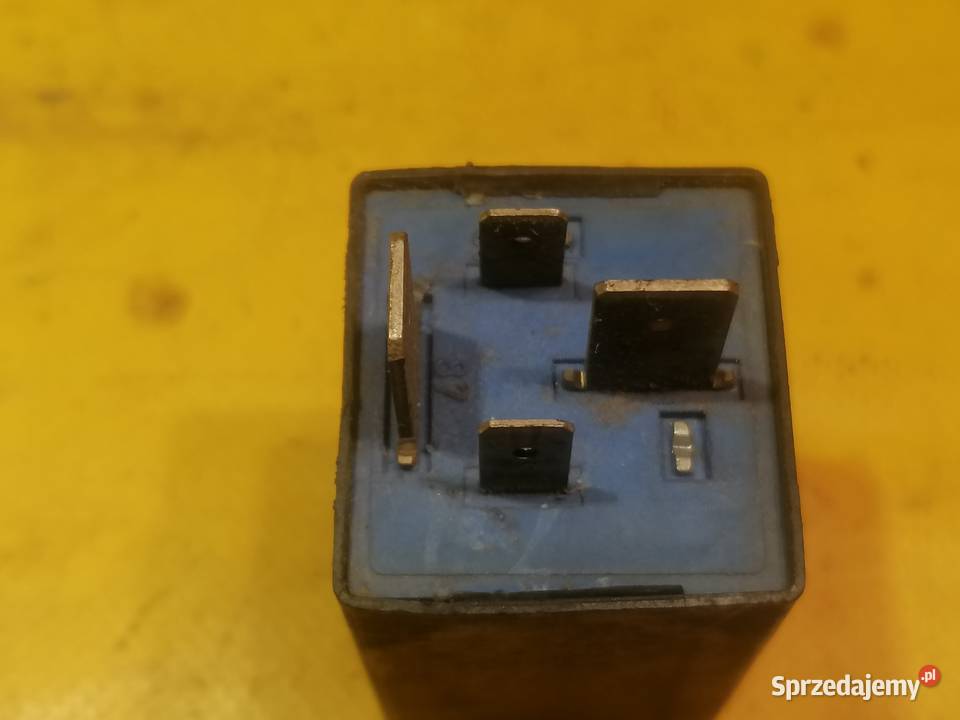 przekaźnik 12V Opel 53 216 001 osobowe sprzedam