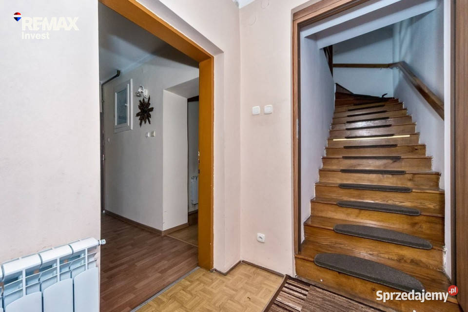 Dom z dwoma niezależnymi mieszkaniami 298m2 Dankowice