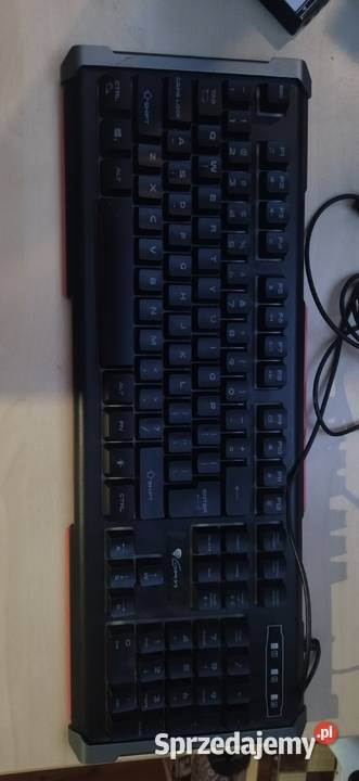 Genesis Rhod 300 RGB Konary