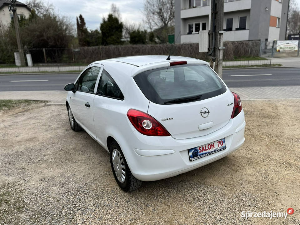 Opel Corsa 10 Z Niemiec Stan BeZ Oznak Korozji światła do jazdy dziennej