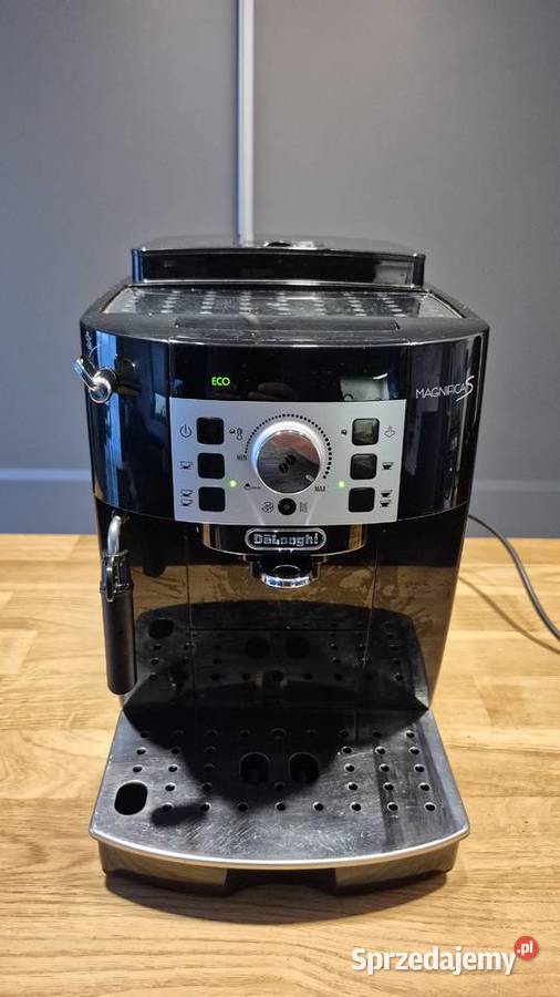 Sprzedam automatyczny ekspres do kawy DeLonghi Wieliczka