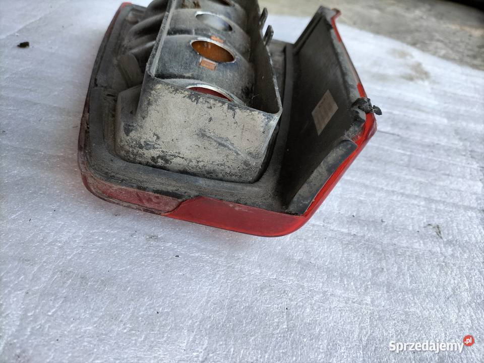 FSOWARSZAWA POLONEZ CARO ATU LAMPA TYŁ TYLNA osobowe Kamień-Kolonia sprzedam