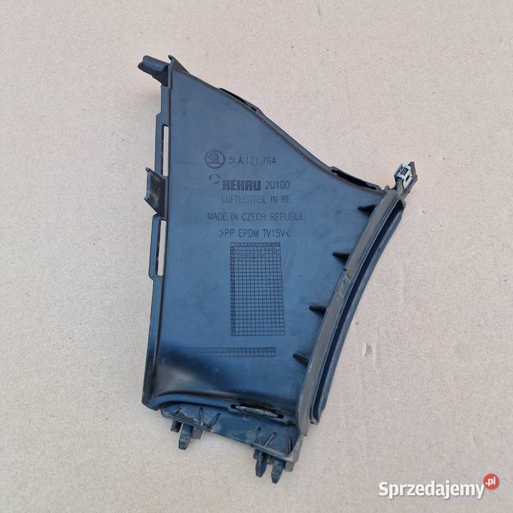 SKODA ENYAQ 5LA WLOT POWIETRZA KIEROWNICA Bieleń