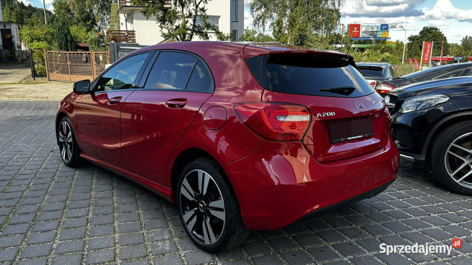 Mercedes A 200 2015 Benzyna Czerwony Kubełkowe pomorskie Gdynia