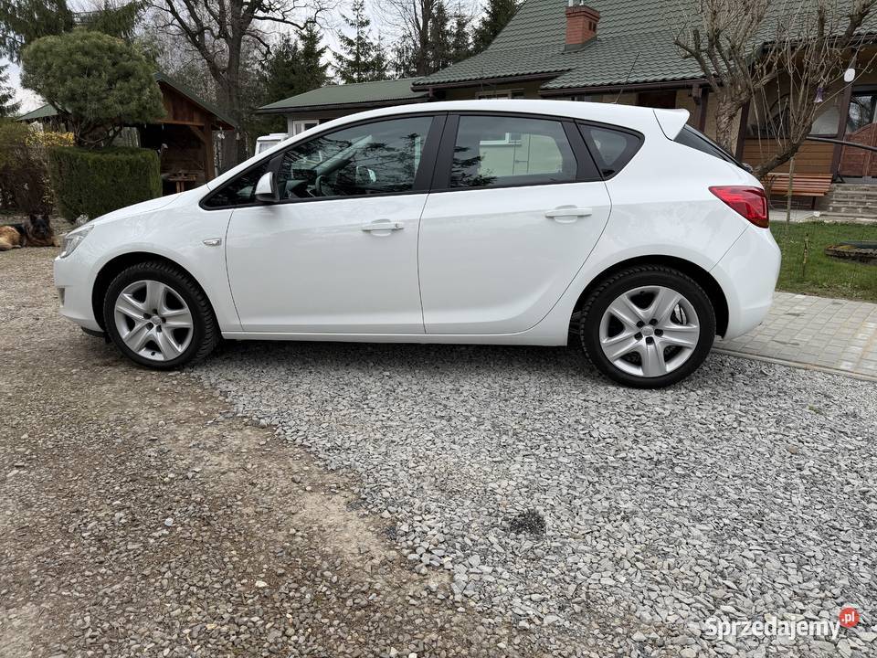 Opel Astra J 14T 140 2012 r 158kkm Stan Klima 1362cm3 Brzozów