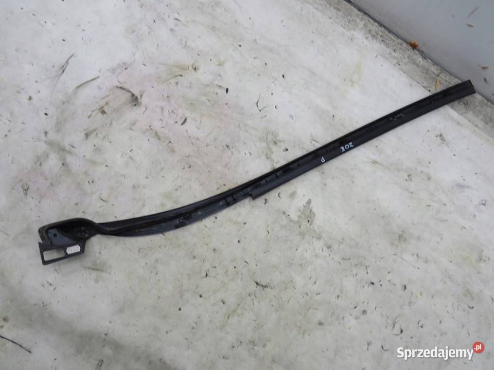 LISTWA SZYBY CZOŁOWEJ PRAWA RENAULT ZOE