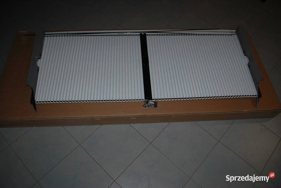 ROLETA ZACIEMNIAJĄCA PRZEDNIĄ SZYBĘ Grzebowilk sprzedam