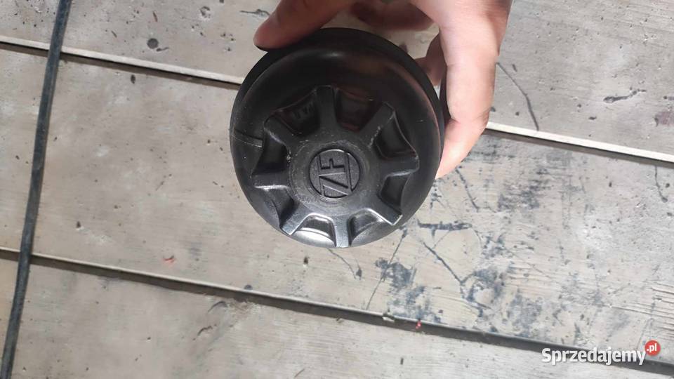 Sprzedam zbiorniczek na płyn wspomagania bmw e38