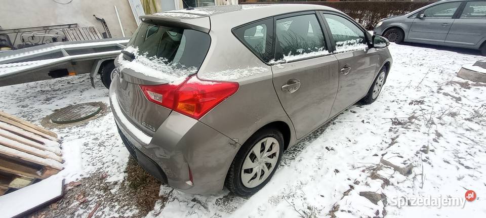 Bezwypadkowa Toyota Auris benzyna zamiana 100KM Paczków