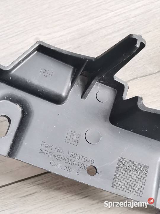 OPEL ASTRA J PRAWY ŚLIZG POD LAMPĘ 13287640 osobowe Karoseria Międzychód