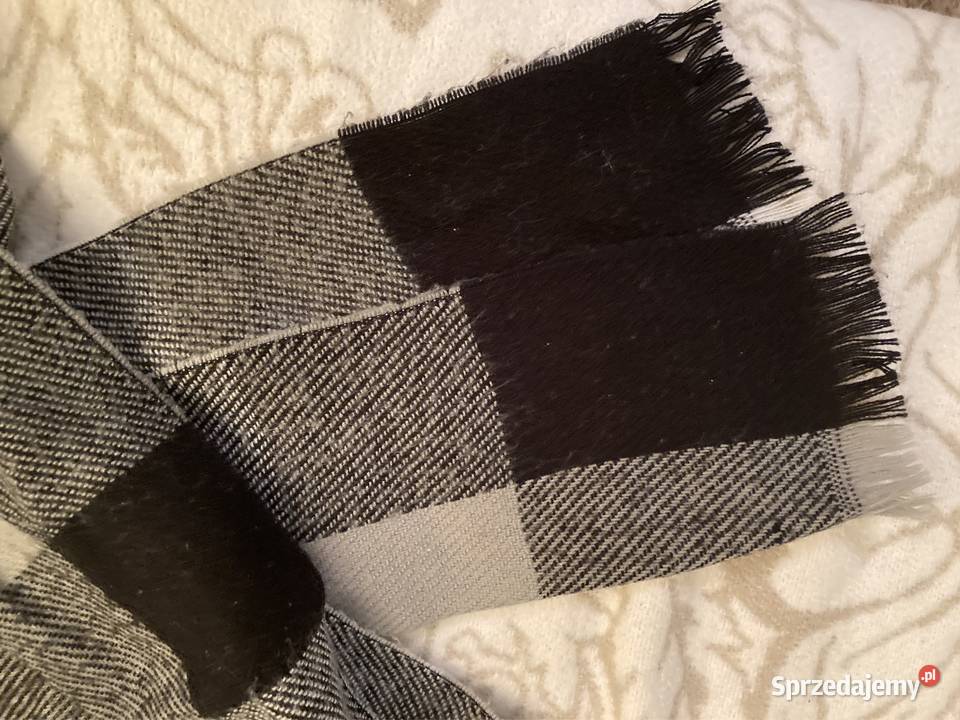 Szalik Zimowy Uniwersalny Wygodny Elegancki Nakrycia głowy