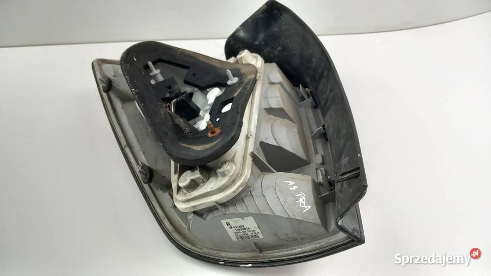 OPEL ASTRA H KOMBI LAMPA TYŁ PRAWA osobowe wielkopolskie Zbierkowo