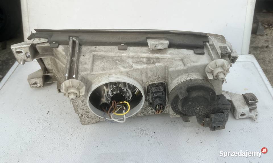 Lampa prawa przód Skoda Octavia I Ostrzeszów
