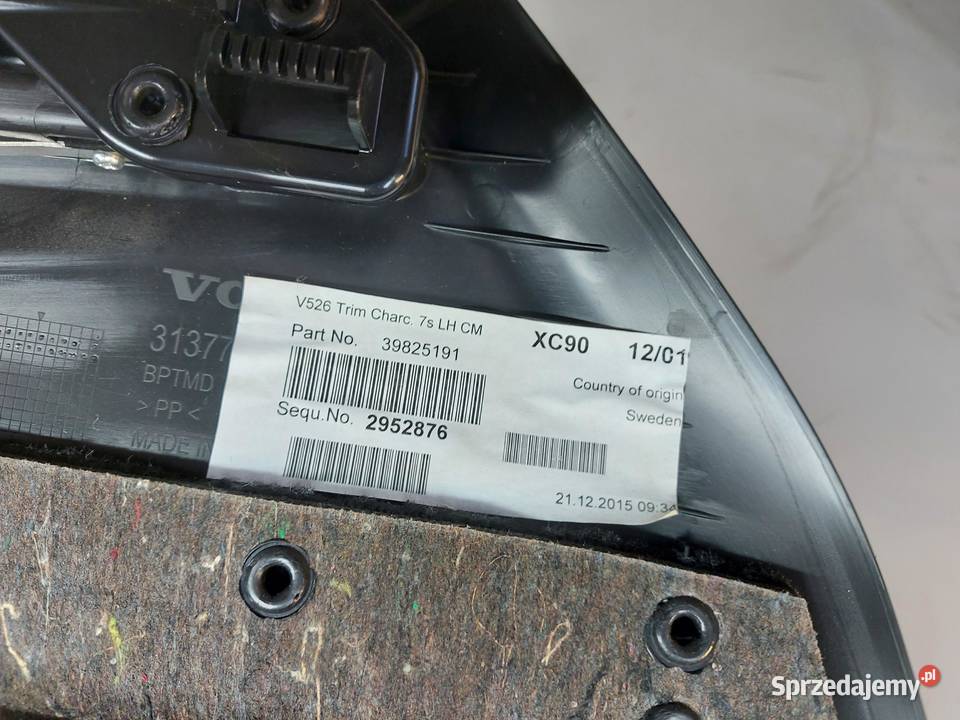VOLVO XC90 II D5 Tapicerka boczek bagażnika tył
