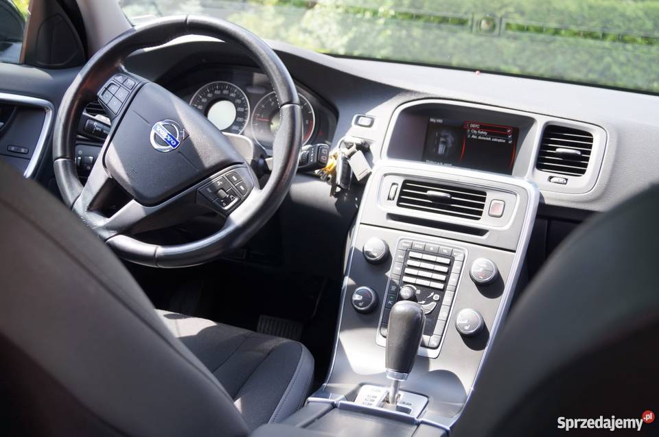 Volvo V60 20D 163 Najbogatsza wersja czujnik parkowania V60 Białogard