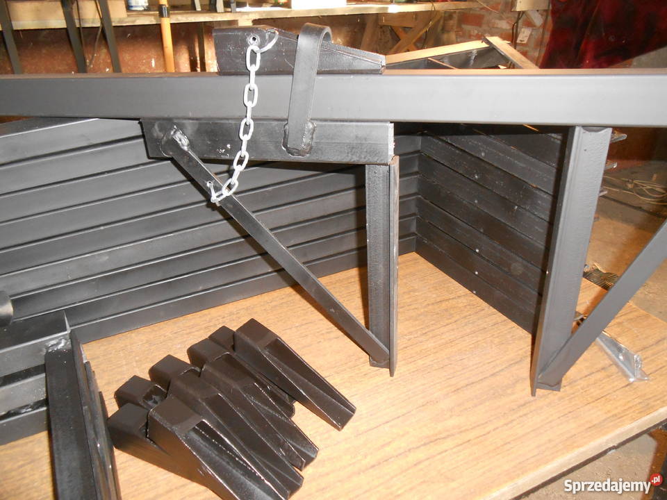 Ścisk słupy nadproża fundamenty szalunki budowa Kamień sprzedam