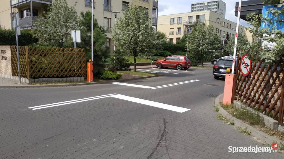 Oznakowanie poziome malowanie dróg pasów Płock