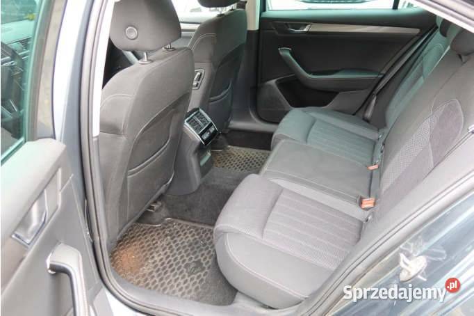 SKODA SUPERB 2019 1968 ccm 190 Warszawa