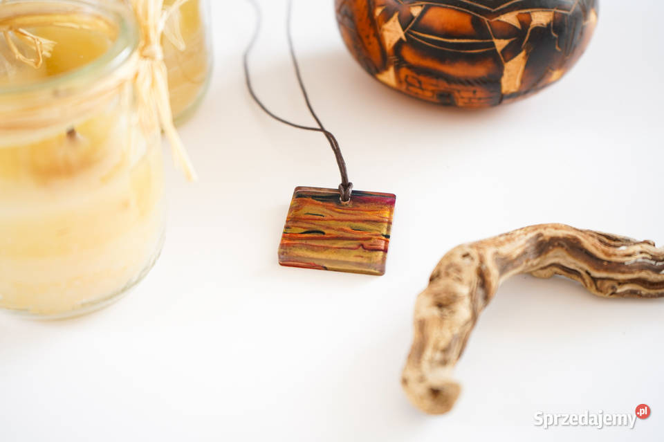 Artystyczny kwadratowy wisiorek z żywicy mazowieckie Warszawa