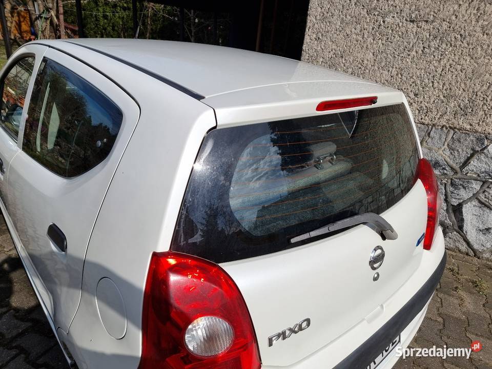 Nissan pixo 10 benzyna