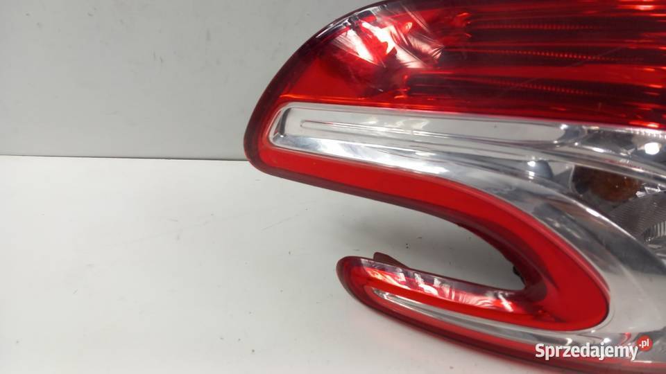 PEUGEOT 208 HB LAMPA TYŁ LEWA osobowe sprzedam