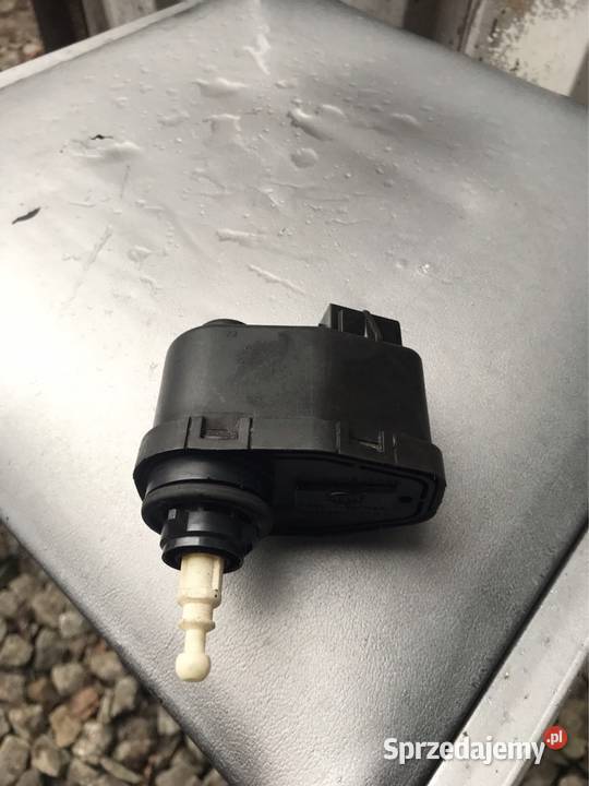 Silnik regulacji lampy reflektora VW Golf III osobowe podkarpackie Rzeszów sprzedam