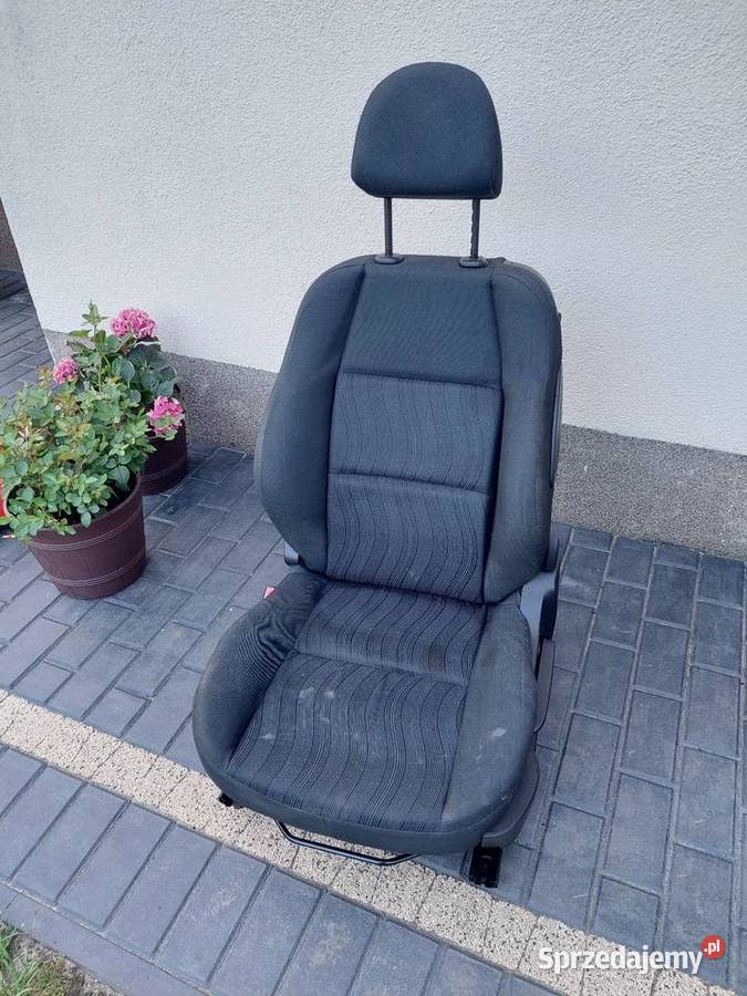 Fotel kierowcy lewy przód Peugeot 207 3D Przyborów