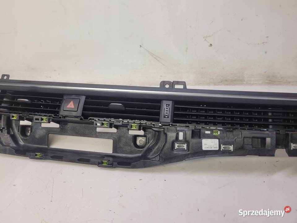 KRATKA NAWIEWU KONSOLI AUDI A4 B9 8W1820902D