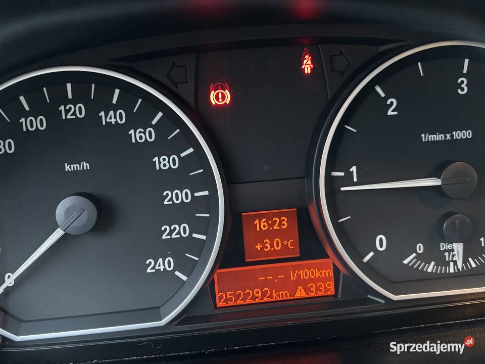 Bmw seri 1 e87 20 143 2008r 143KM łódzkie Ludowinka