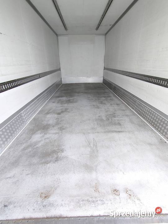 Zabudowa Chłodnicza Kontener Izoterma Magazynowy Laskowa