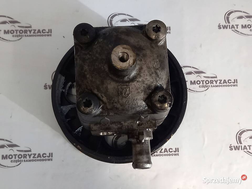 VOLVO XC90 24 D5 D5244T4 185 10r pompa świętokrzyskie