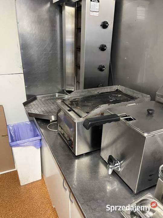 Przyczepa gastronomiczna z pełnym wyposażeniem Mogilany