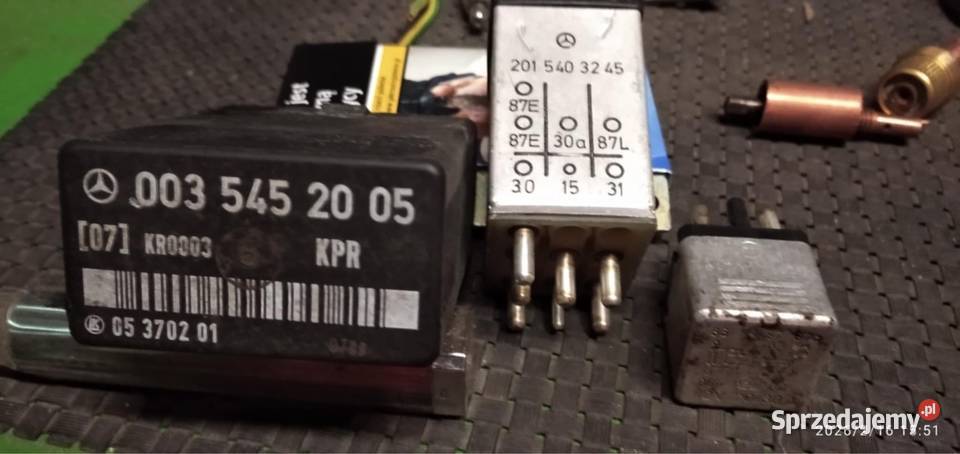 Przekaźniki w124 komplet Poraj